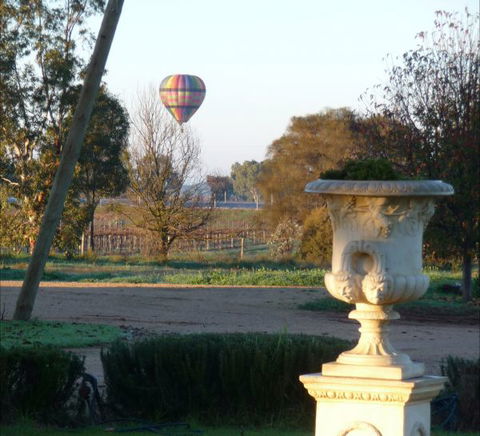 Angas Plains Estate Wines Heritage Suite - Goulburn Accommodation 5