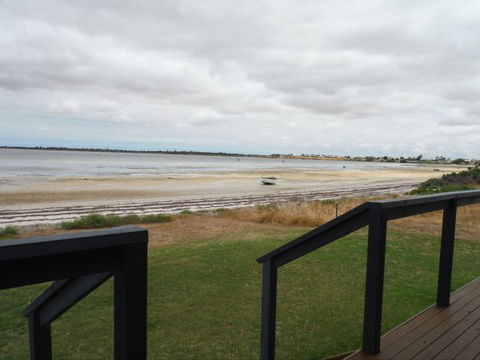 Sea Escape - Goulburn Accommodation 0