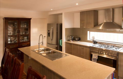 Sea Escape - Goulburn Accommodation 10
