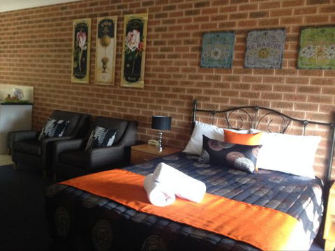 Top Of The Town Motor Inn Yackandandah - Goulburn Accommodation 2