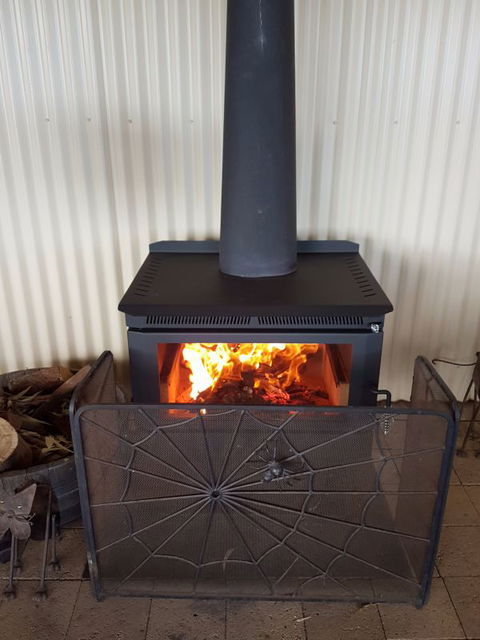 Angas Plains Wines Suites - Goulburn Accommodation 4