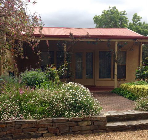 Gasworks Cottages Strathalbyn - Goulburn Accommodation 2
