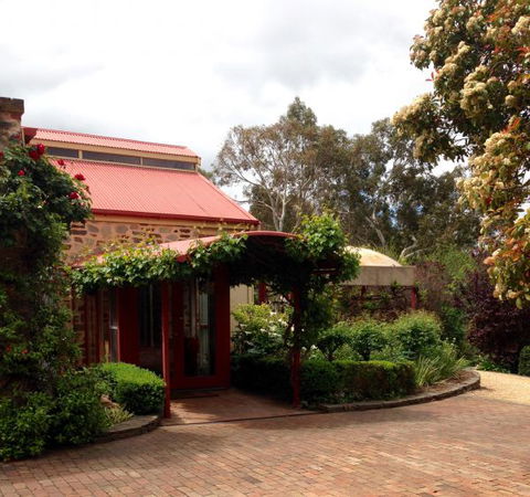 Gasworks Cottages Strathalbyn - Goulburn Accommodation 4