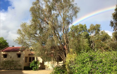 Gasworks Cottages Strathalbyn - Goulburn Accommodation 6