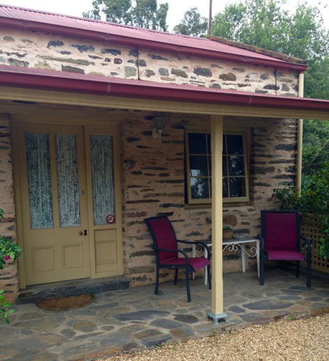 Gasworks Cottages Strathalbyn - Goulburn Accommodation 9