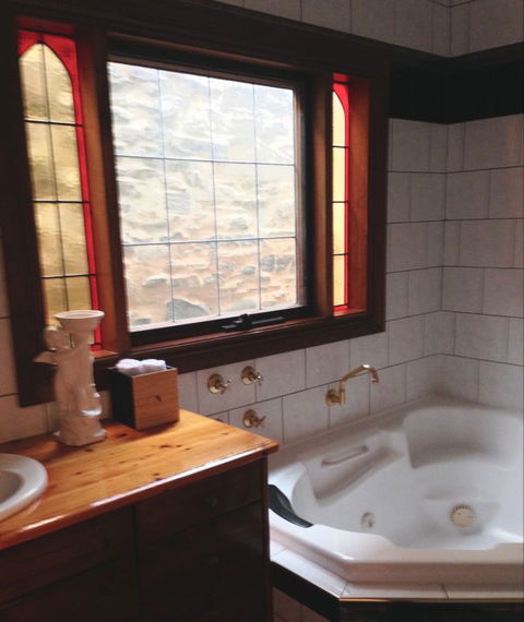 Gasworks Cottages Strathalbyn - Goulburn Accommodation 10