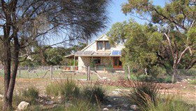 Broken Gum Country Retreat - Goulburn Accommodation 0