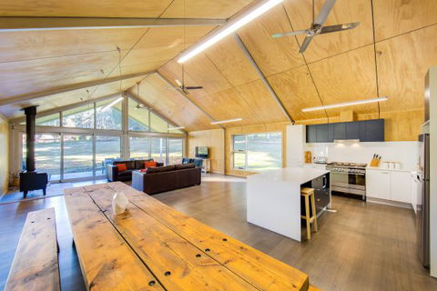 Nine Steps - Goulburn Accommodation 0