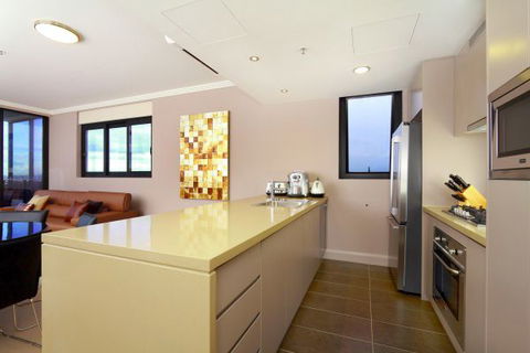 Australia Towers - Goulburn Accommodation 0