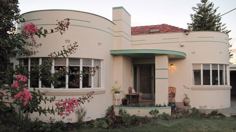 B&B Wodonga - Art Deco Accommodation - Goulburn Accommodation 0