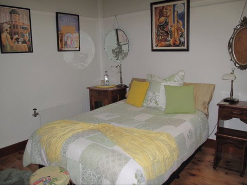 B&B Wodonga - Art Deco Accommodation - Goulburn Accommodation 3