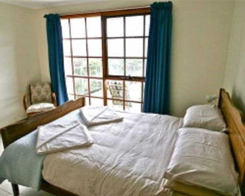 Bay View House - Goulburn Accommodation 5