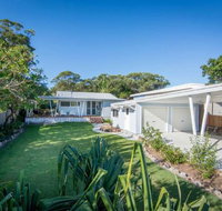 Back Beach Bungalow - Goulburn Accommodation