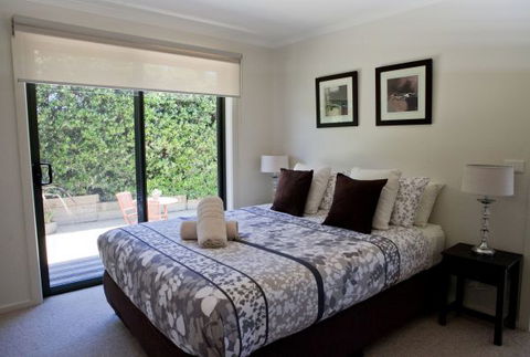 C-Deck Beach House Apartment - Goulburn Accommodation 1