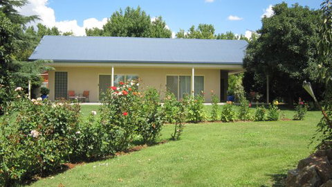 Cottonwoods Accommodation - Goulburn Accommodation 0