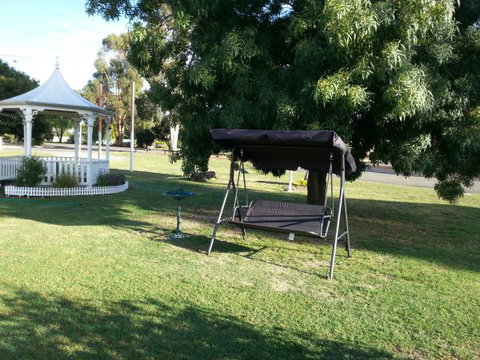 Gazebo Motor Inn - Goulburn Accommodation 1