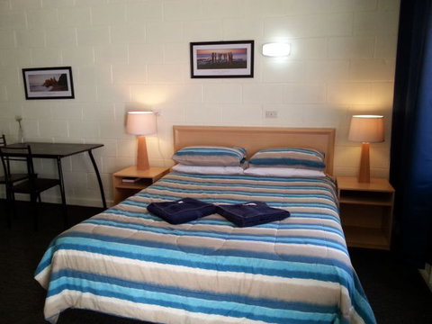 Gazebo Motor Inn - Goulburn Accommodation 2