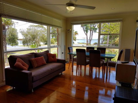 Gerohn House - Goulburn Accommodation 0