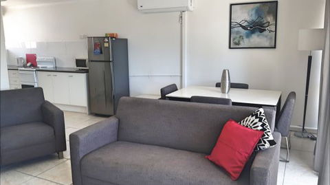 Jadran Motel And El Jays Holiday Lodge - Goulburn Accommodation 2
