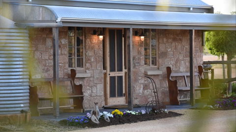 Riverline Cottage - Goulburn Accommodation 0
