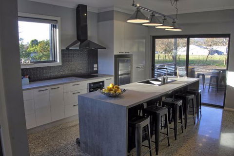 Lusso KV - Goulburn Accommodation 2