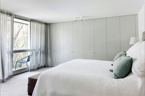 Luxico - Pearce Street - Goulburn Accommodation 6