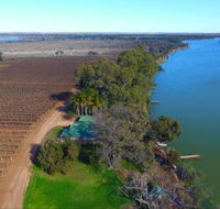 Mundic Waterfront Cottages - Goulburn Accommodation