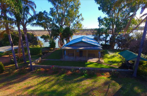 Mundic Waterfront Cottages - Goulburn Accommodation 2