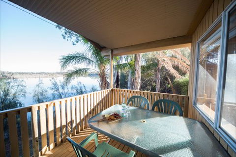 Mundic Waterfront Cottages - Goulburn Accommodation 5
