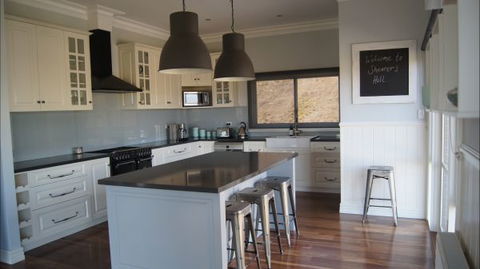 Shearer's Hill - Luxury Farm Stay - Goulburn Accommodation 2