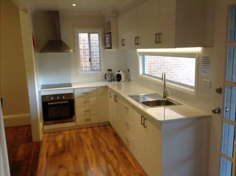 Thelma's Temora - Goulburn Accommodation 3