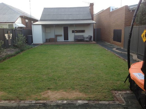 Thelma's Temora - Goulburn Accommodation 6