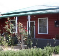 The Red House - Goulburn Accommodation