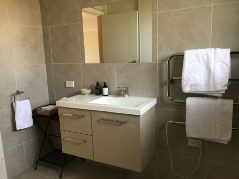 Townhouse On Deas - Goulburn Accommodation 4