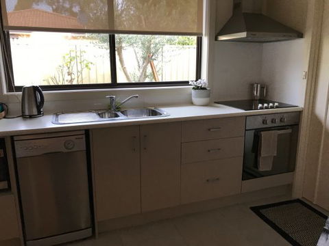 Townhouse On Deas - Goulburn Accommodation 5