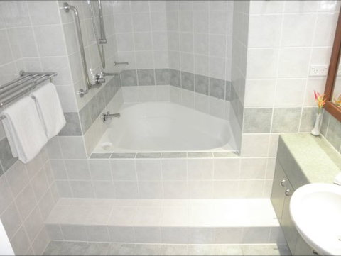 Villa Beach - Goulburn Accommodation 4