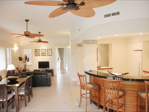 Villa Beach - Goulburn Accommodation 6
