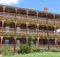 Yarra House - Goulburn Accommodation