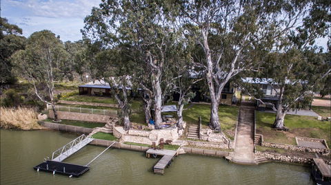 192 Page Drive Blanchetown -River Shack Rentals - Goulburn Accommodation 9