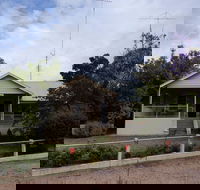 Dot's House - Goulburn Accommodation