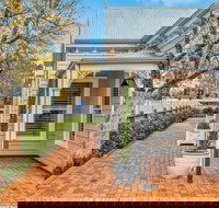 Grandview Accommodation - The Elm Tree Apartments - Goulburn Accommodation