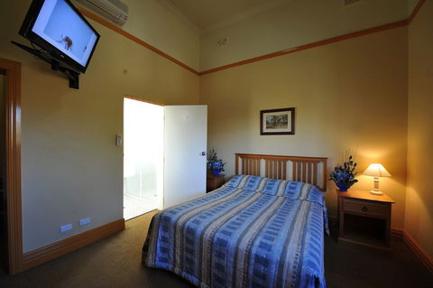 Hotel Victoria - Goulburn Accommodation 0