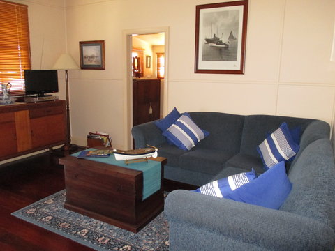 Iona Cottage - Goulburn Accommodation 3