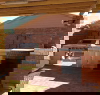 Leeman Holiday Units - Goulburn Accommodation