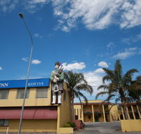 Comfort Inn Scottys Motel - Goulburn Accommodation