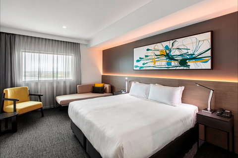 Mercure Sunshine Coast Kawana Waters - Goulburn Accommodation 1