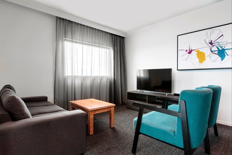 Mercure Sunshine Coast Kawana Waters - Goulburn Accommodation 3