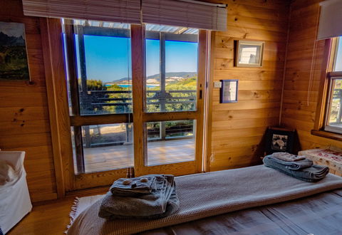 Palana Beach House - Goulburn Accommodation 3