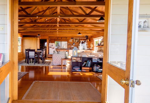 Palana Beach House - Goulburn Accommodation 4