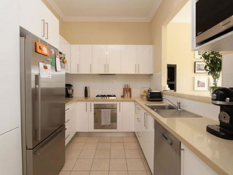 Robina: Bathurst Self Contained Accommodation - Goulburn Accommodation 2